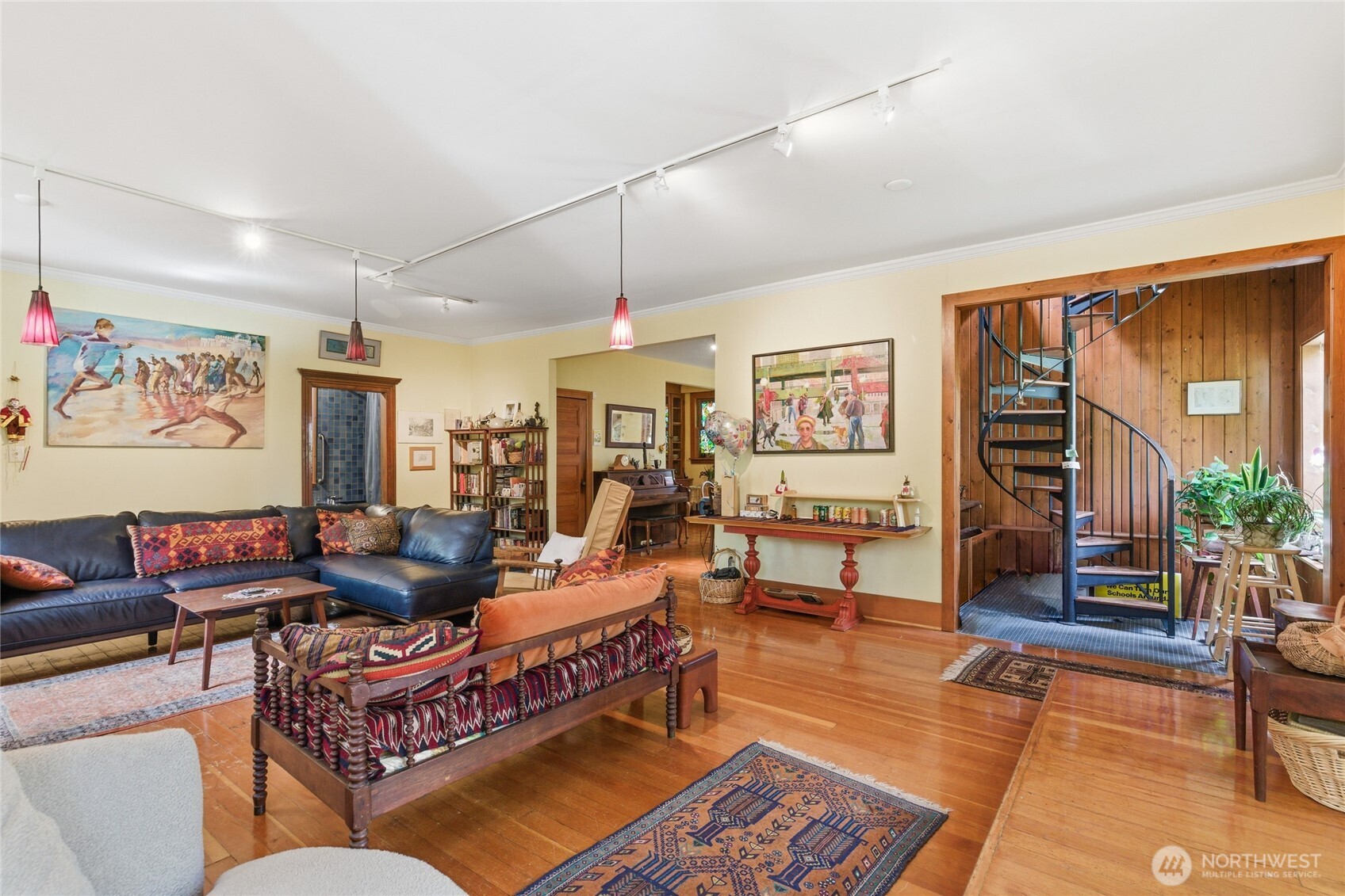 802 16th Avenue Seattle, WA 98122 - Photo 3 of 40