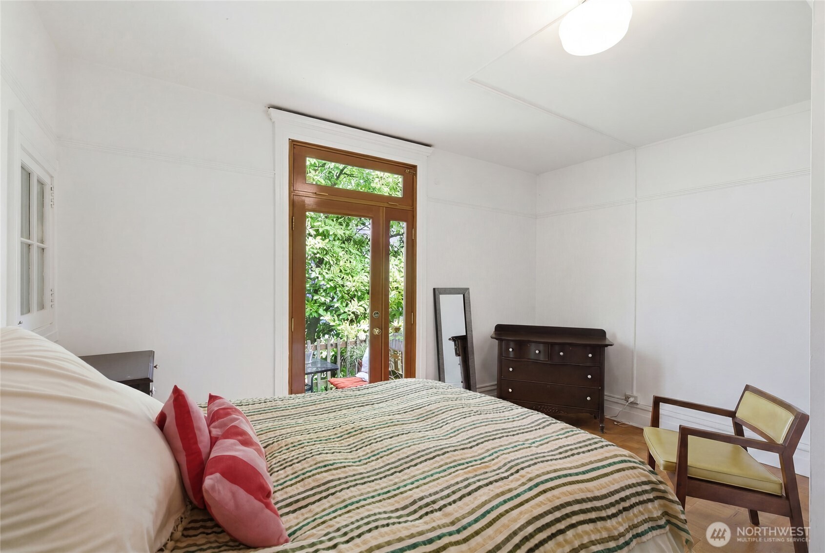 802 16th Avenue Seattle, WA 98122 - Photo 34 of 40