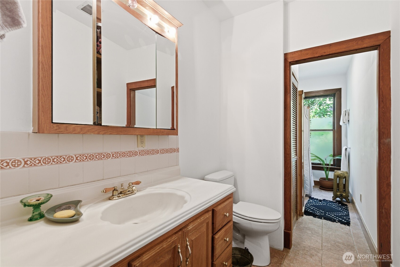 802 16th Avenue Seattle, WA 98122 - Photo 36 of 40