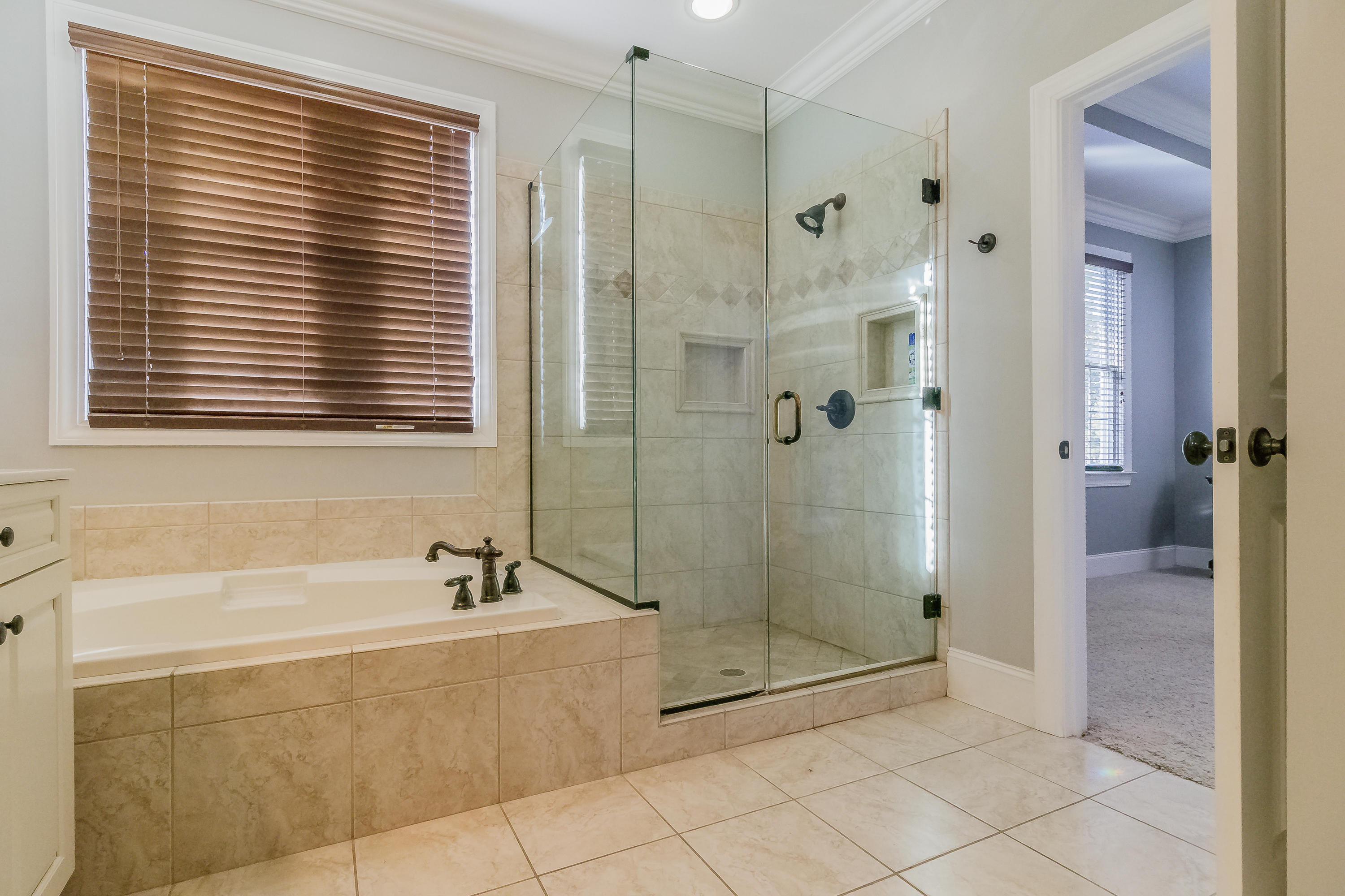 12 Pheonix Circle Rock Spring, GA 30739 - Photo 31 of 60 Master Bathroom