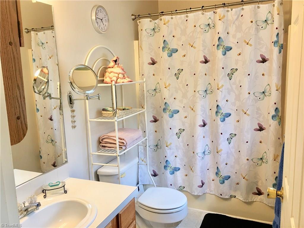 5875 Loop Road Clemmons, NC 27012 - Photo 7 of 11 Gallery Image 7