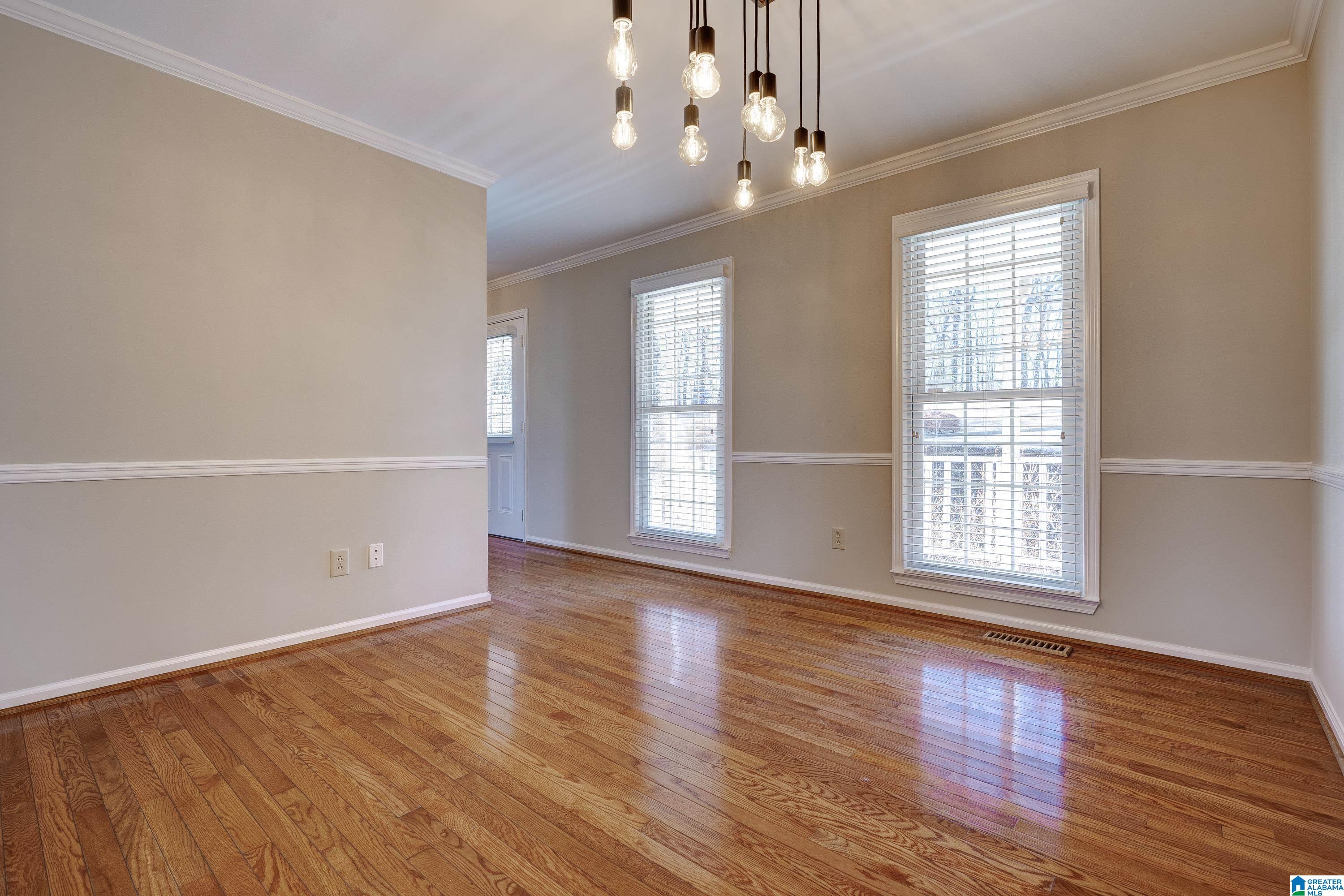 3982 South Shades Crest Road Birmingham, AL 35244 - Photo 8 of 34