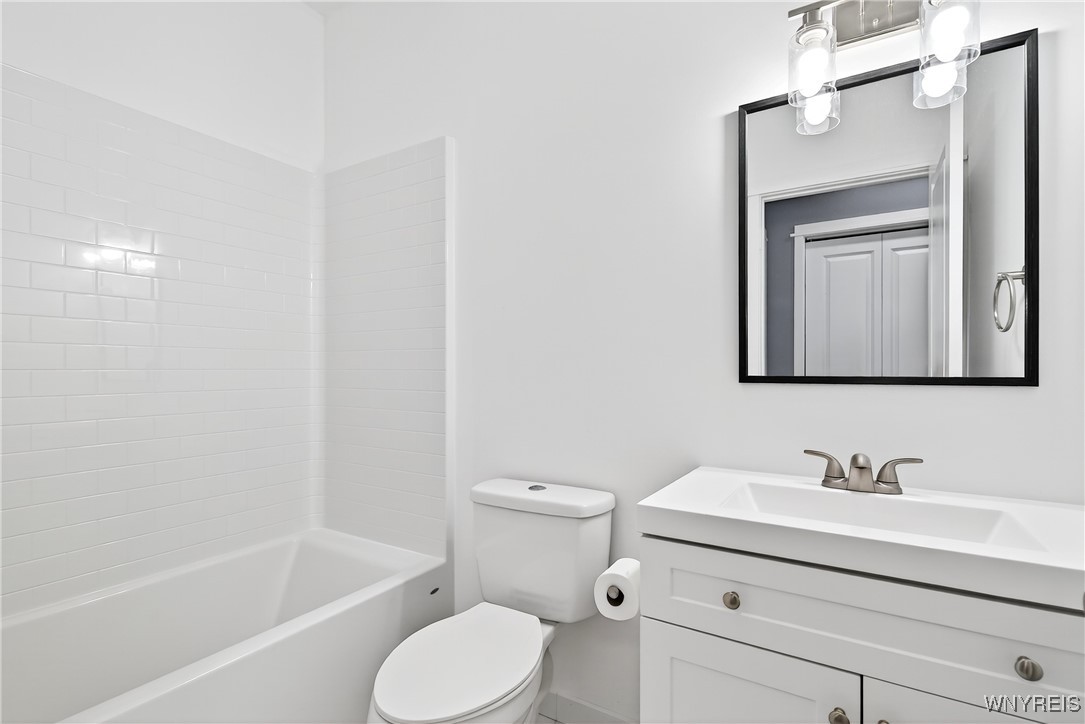 6429 Hamm Road Lockport Town, NY 14094 - Photo 25 of 42