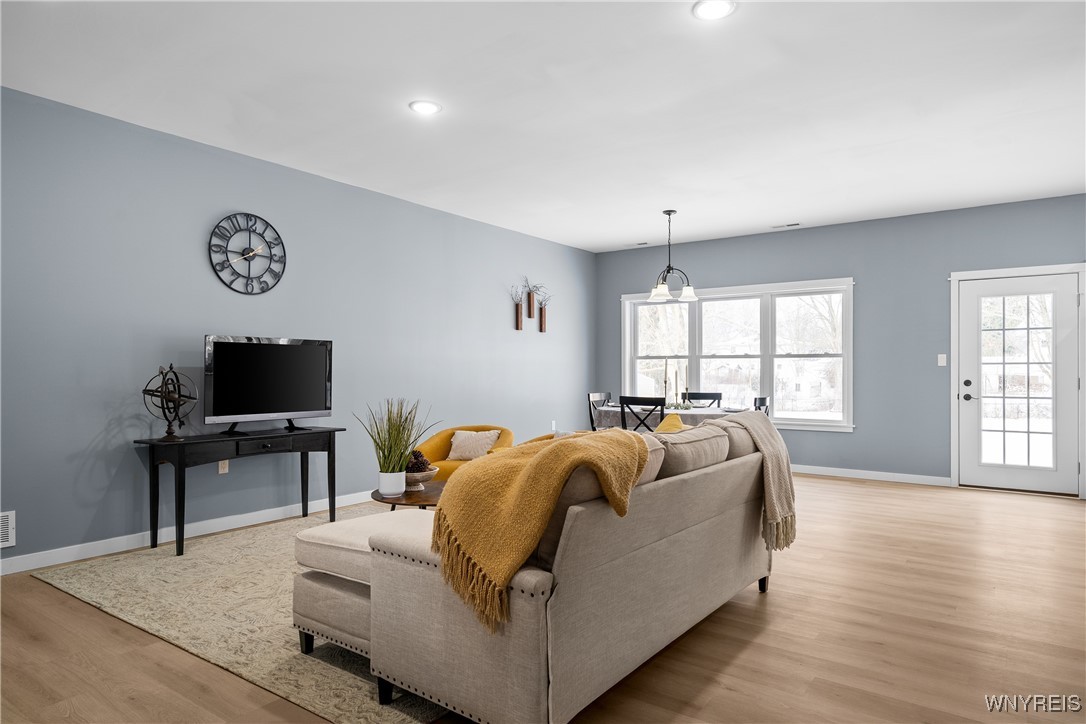 6429 Hamm Road Lockport Town, NY 14094 - Photo 5 of 42