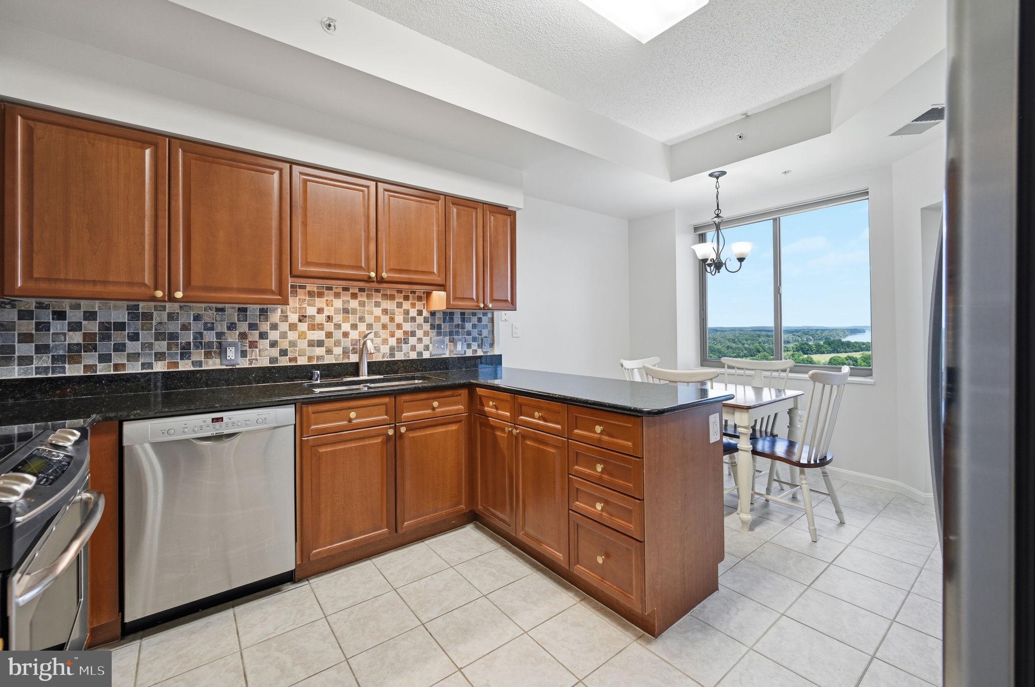 19355 Cypress Ridge Terrace, Unit 1017 Leesburg, VA 20176 - Photo 7 of 34