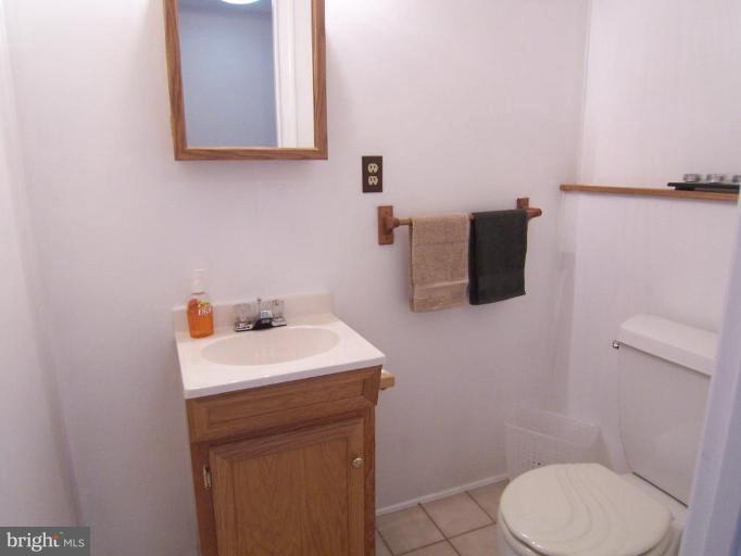 3629 Greenvale Road Baltimore, MD 21229 - Photo 21 of 30 Bath #2