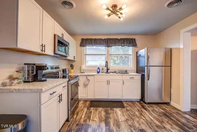 $1,400 | 1330 East Sevier Avenue, Kingsport, TN 37664