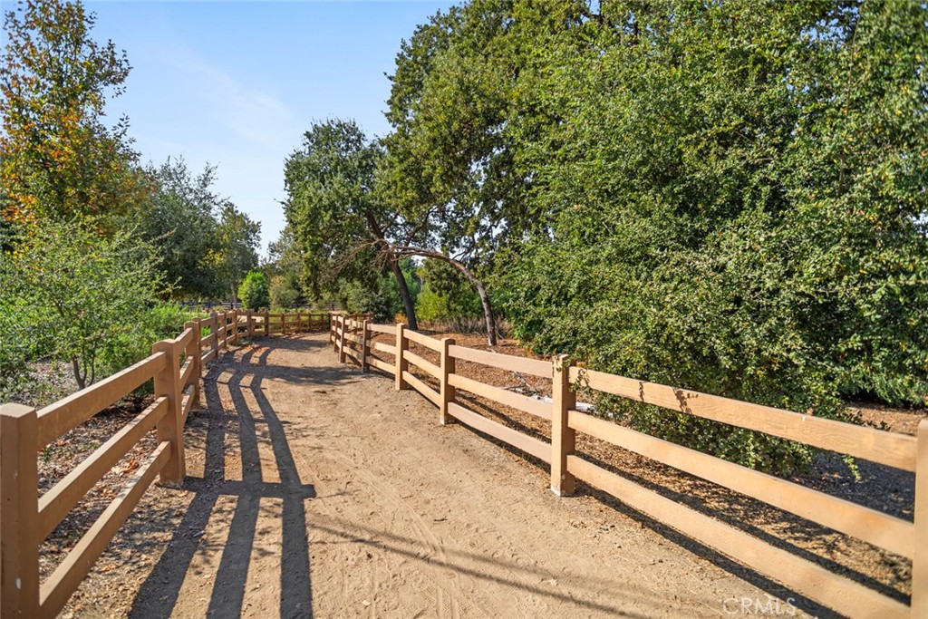 5555 Fairview Place Agoura Hills, CA 91301 - Photo 37 of 39 a view of outdoor space and yard