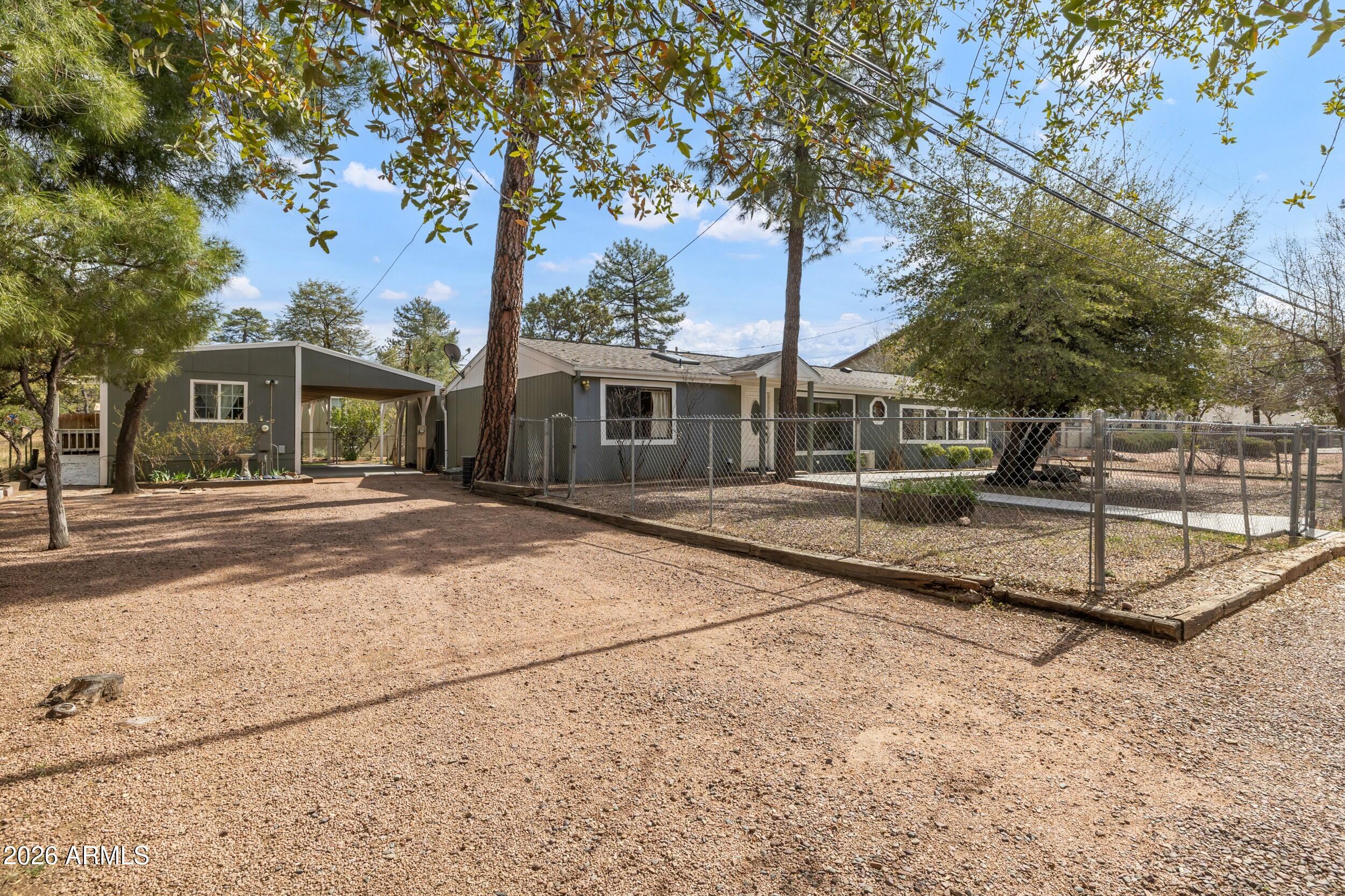 205 South Ponderosa Street Payson, AZ 85541 - Photo 28 of 35 Unit A Driveway