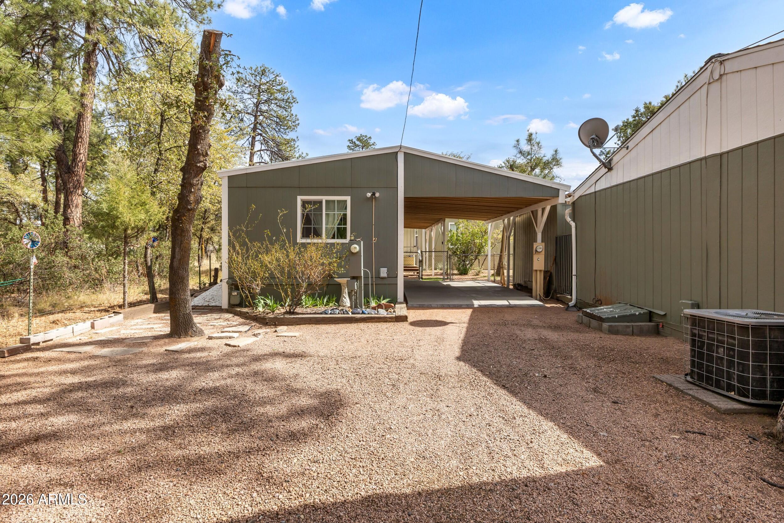 205 South Ponderosa Street Payson, AZ 85541 - Photo 29 of 35 Unit 1 Driveway