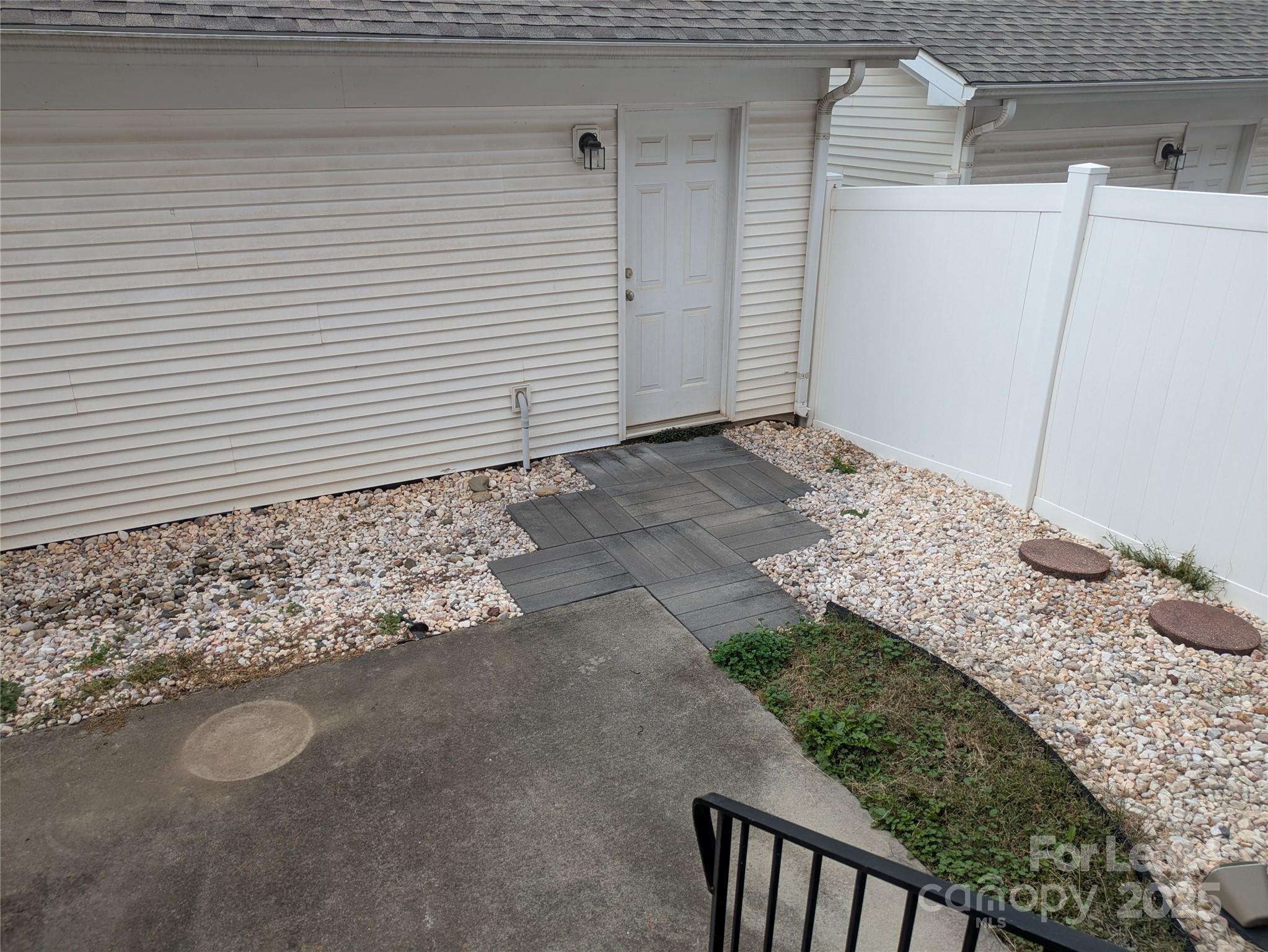 103 Chawton Lane Mooresville, NC 28117 - Photo 28 of 31 a view of a backyard