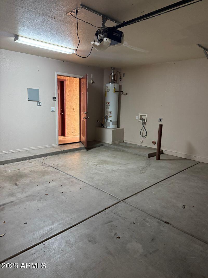 1915 North Ave De Palmas Casa Grande, AZ 85122 - Photo 13 of 24 a view of a livingroom with a ceiling fan and window