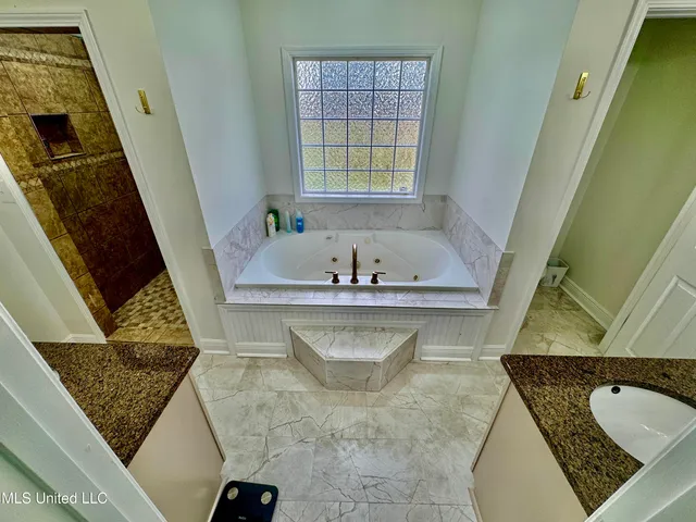 $460,000 | 64 Horseshoe Drive, Merigold, MS 38759