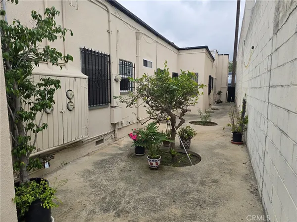 $2,495 | 4310 Overland Avenue, Unit 4312, Culver City, CA 90230