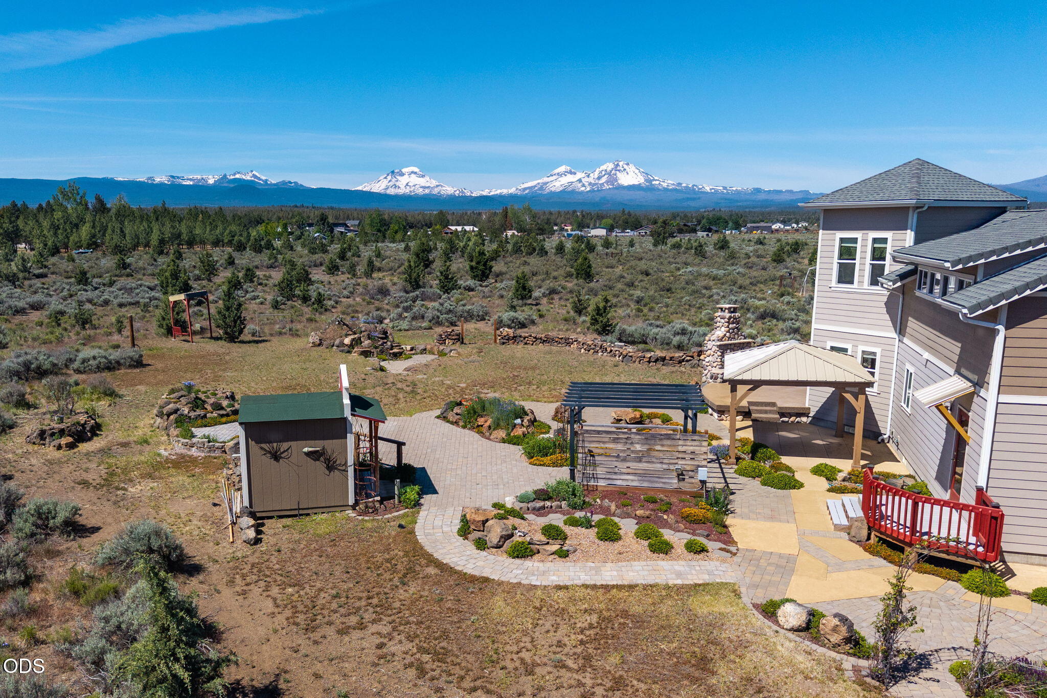 66967 Lance Road Bend, OR 97703 - Photo 48 of 58