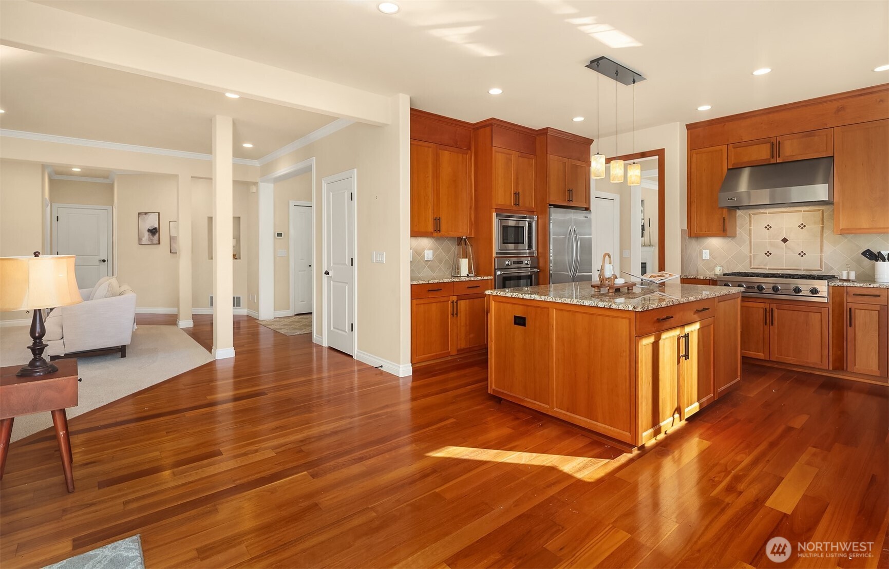 9815 224th Street Southwest Edmonds, WA 98020 - Photo 14 of 38 Gallery Image 14