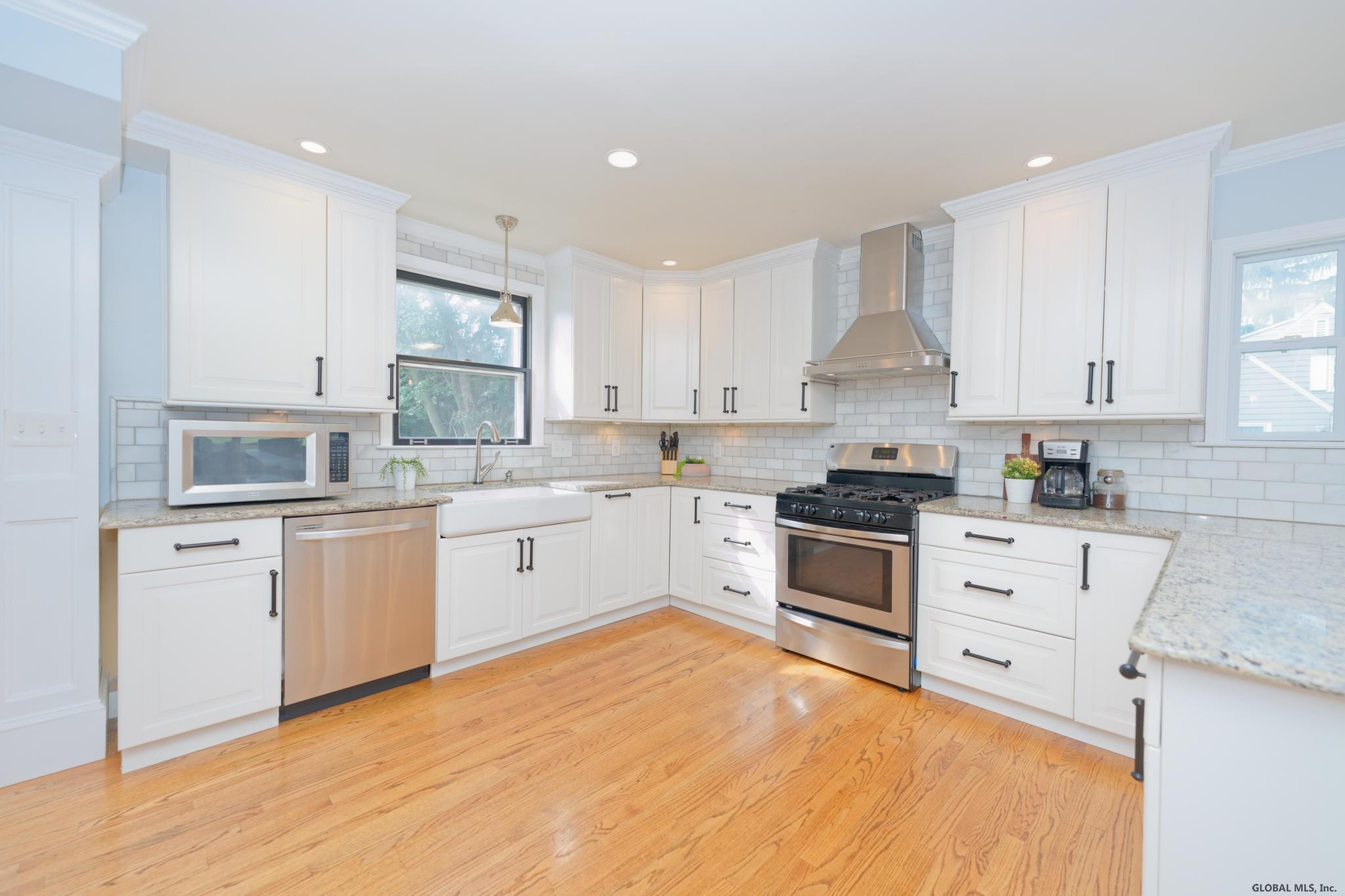 1043 Loudon Road Cohoes, NY 12047 - Photo 5 of 41 Photo 7