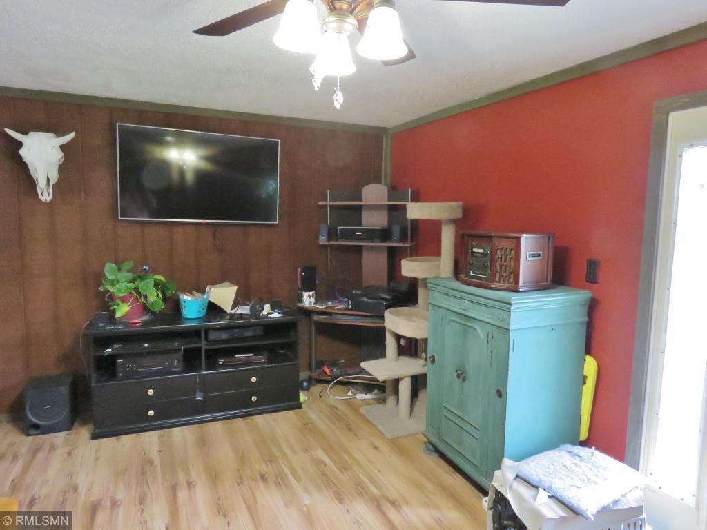 8942 Ivy Road St. Cloud, MN 56301 - Photo 5 of 24 Gallery Image 5