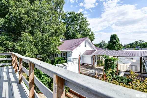 $209,900 | 507 North Spruce Street, Nokomis, IL 62075