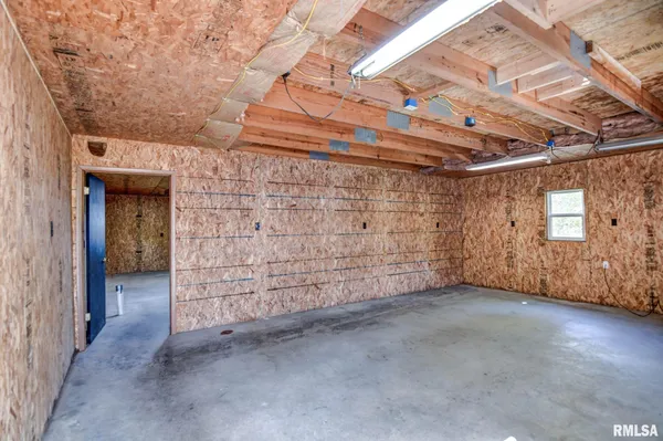 $209,900 | 507 North Spruce Street, Nokomis, IL 62075