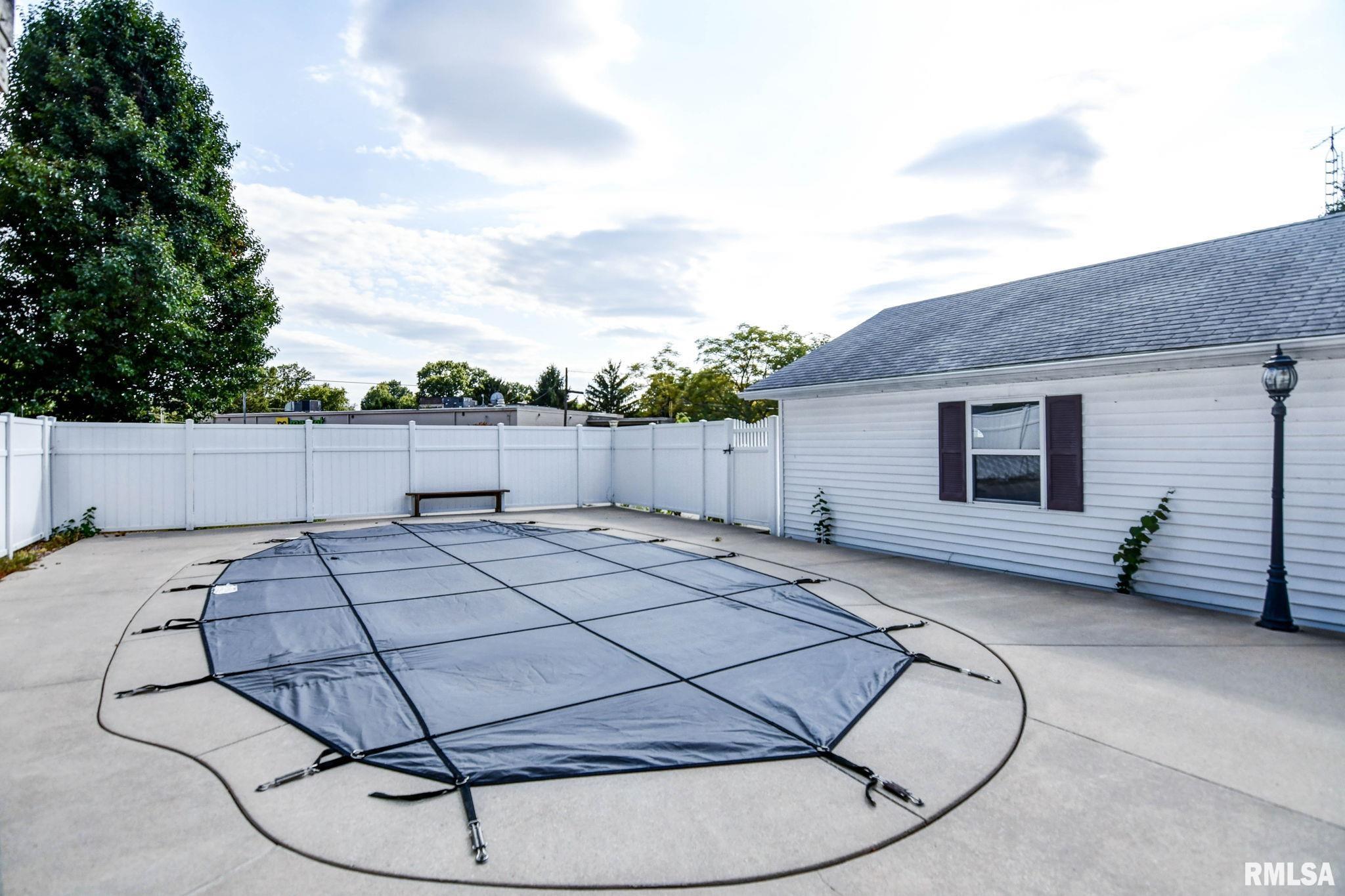 507 North Spruce Street Nokomis, IL 62075 - Photo 3 of 78