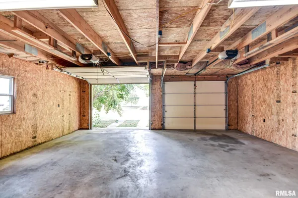 $209,900 | 507 North Spruce Street, Nokomis, IL 62075