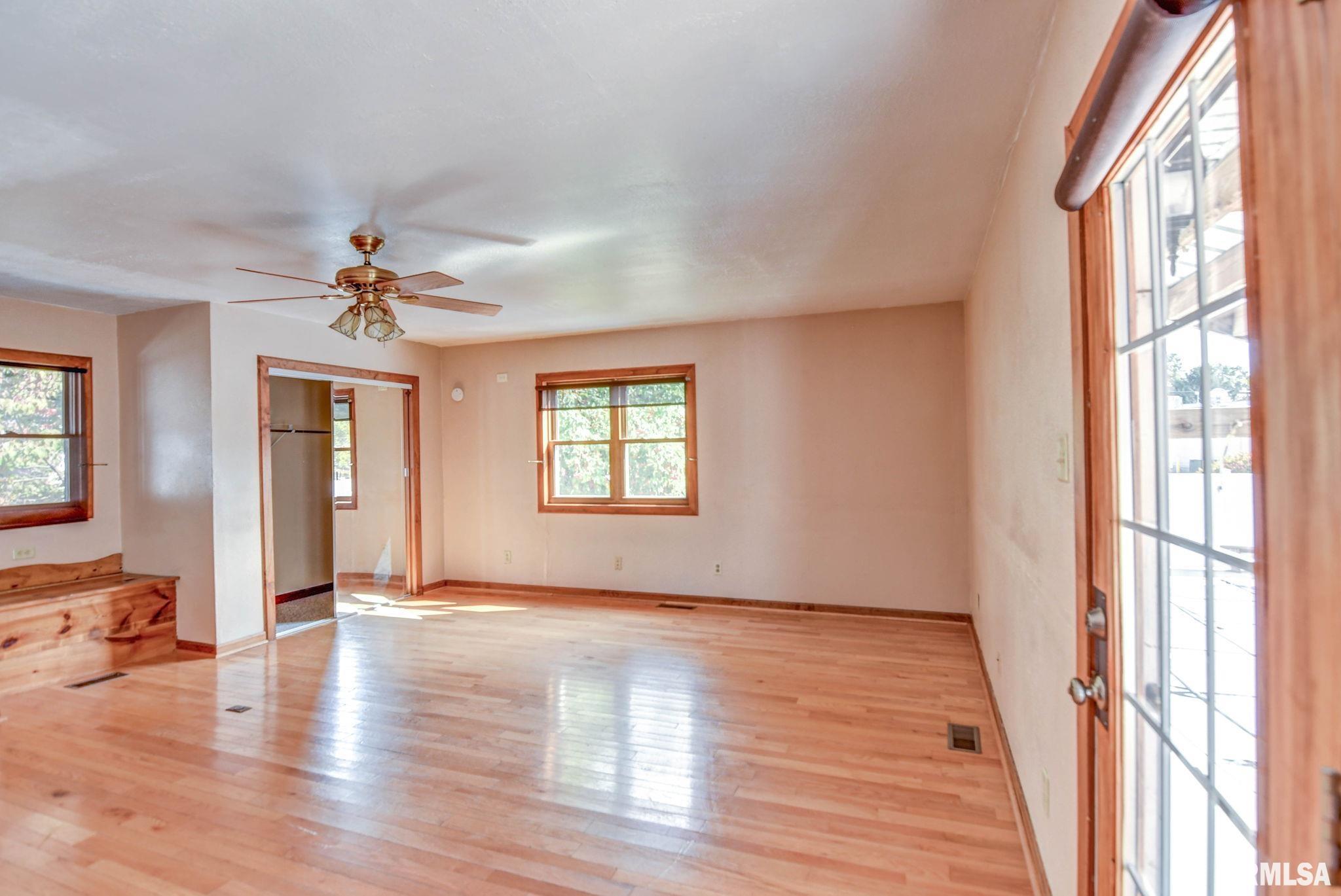 507 North Spruce Street Nokomis, IL 62075 - Photo 35 of 78