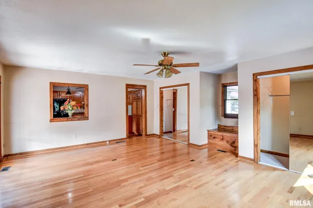 $239,900 | 507 North Spruce Street, Nokomis, IL 62075