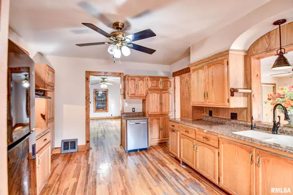 $209,900 | 507 North Spruce Street, Nokomis, IL 62075