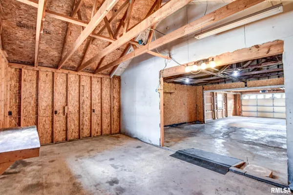 $209,900 | 507 North Spruce Street, Nokomis, IL 62075