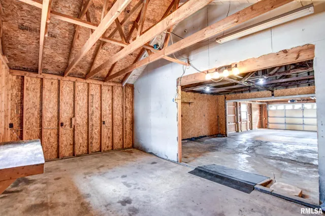 $239,900 | 507 North Spruce Street, Nokomis, IL 62075