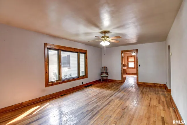 $239,900 | 507 North Spruce Street, Nokomis, IL 62075