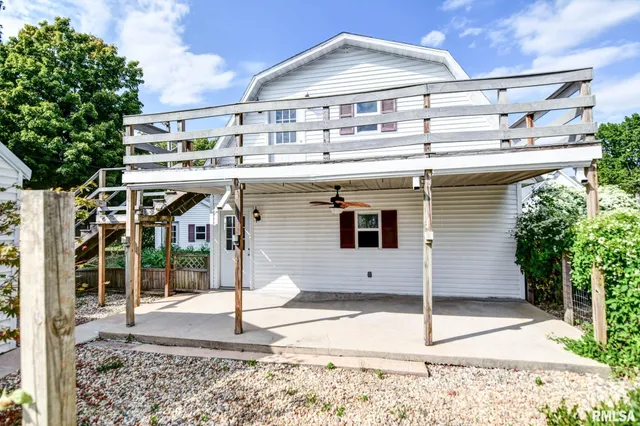 $239,900 | 507 North Spruce Street, Nokomis, IL 62075