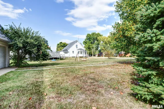 $239,900 | 507 North Spruce Street, Nokomis, IL 62075