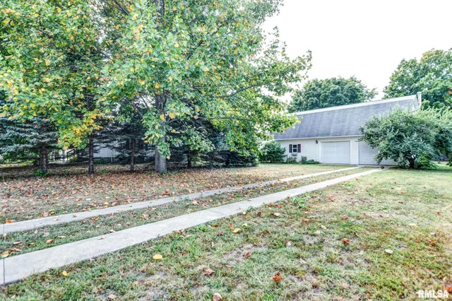 $239,900 | 507 North Spruce Street, Nokomis, IL 62075