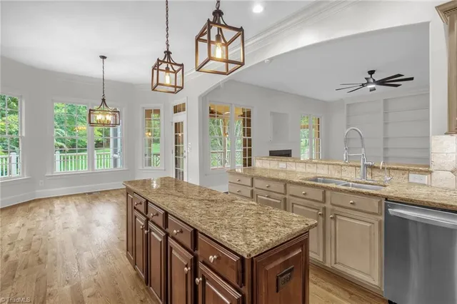 $1,180,000 | 7376 Henson Forest Drive, Summerfield, NC 27358