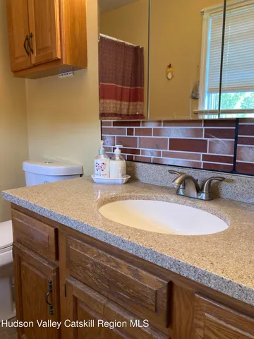 $400,000 | 204 Heather Lane, Kingston, NY 12401