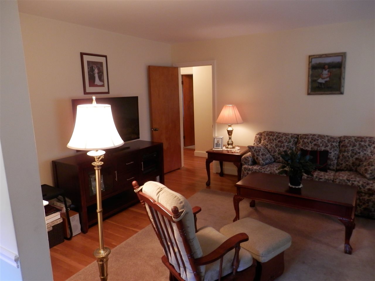213 Robin Road Waynesboro, VA 22980 - Photo 5 of 43 Gallery Image 5