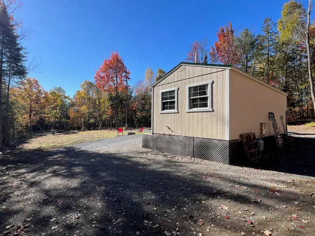 $129,500 | 319 Shore Road, Dexter, ME 04930
