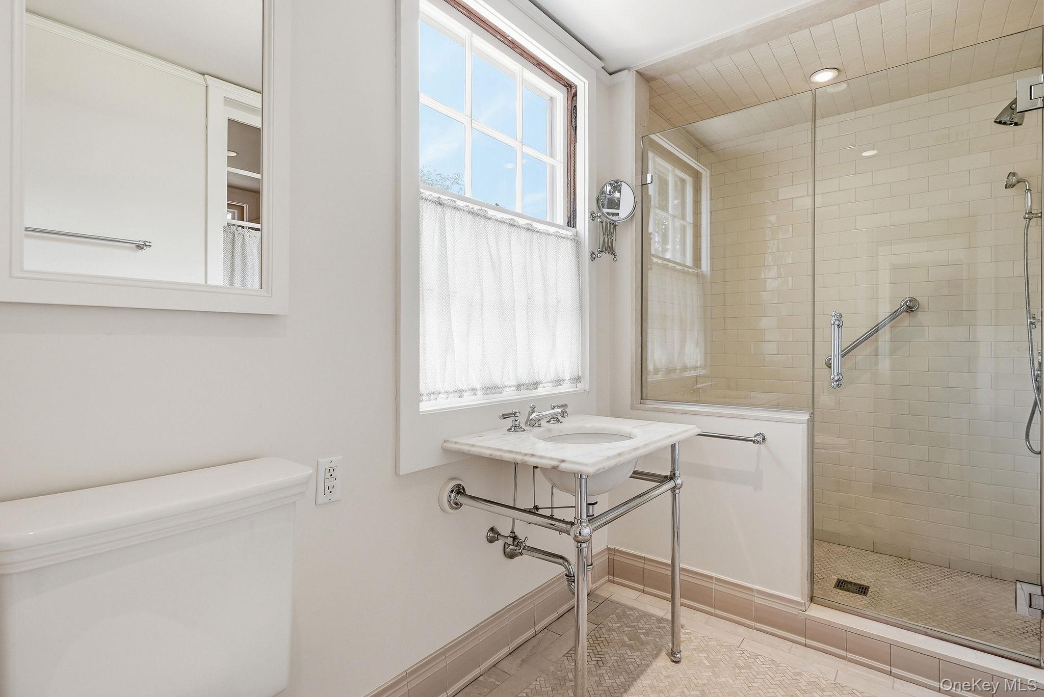 455 Polly Park Road Rye, NY 10580 - Photo 20 of 47