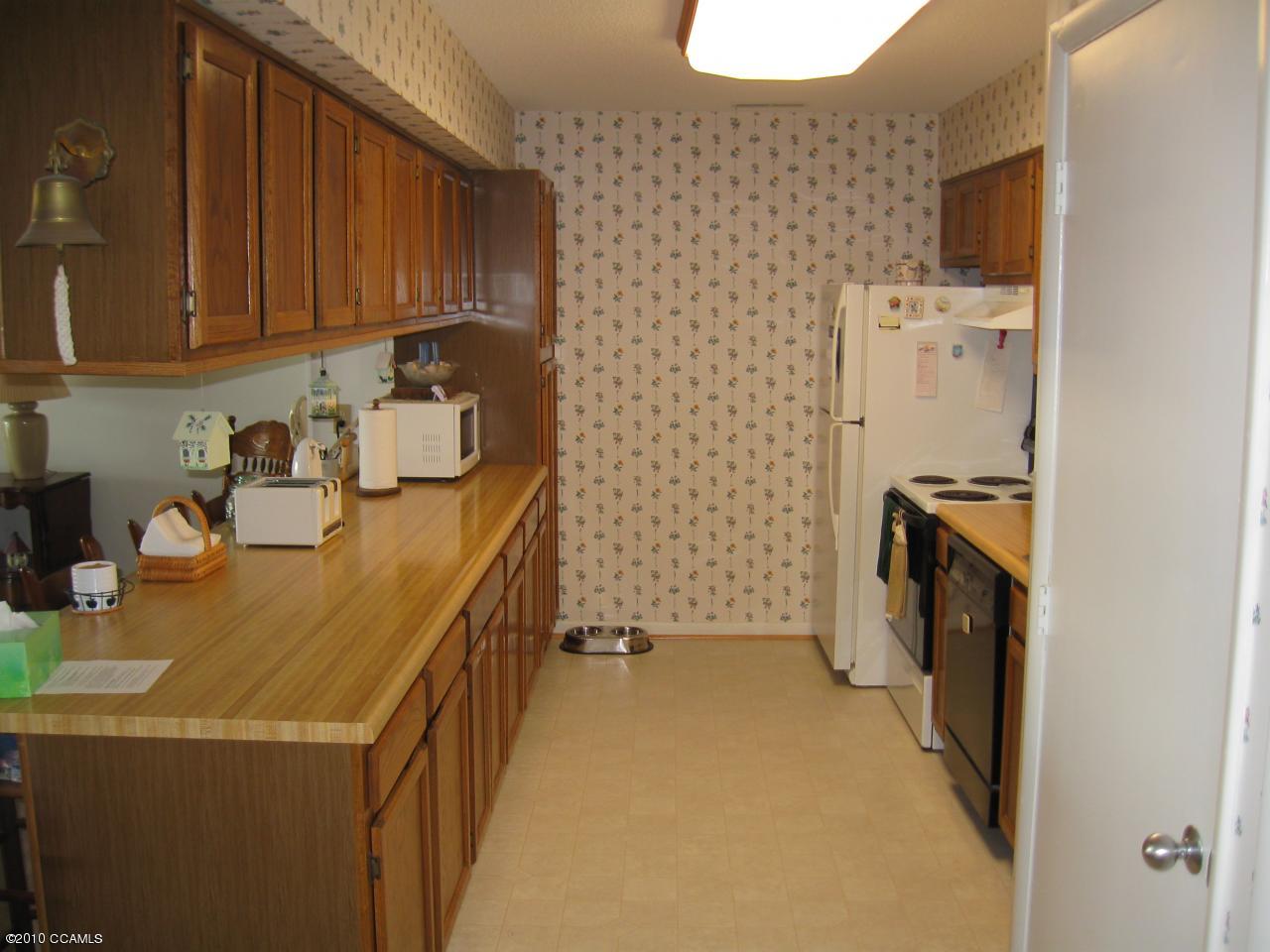 855 Salter Path Road, Unit 302A Indian Beach, NC 28512 - Photo 4 of 5 Kitchen