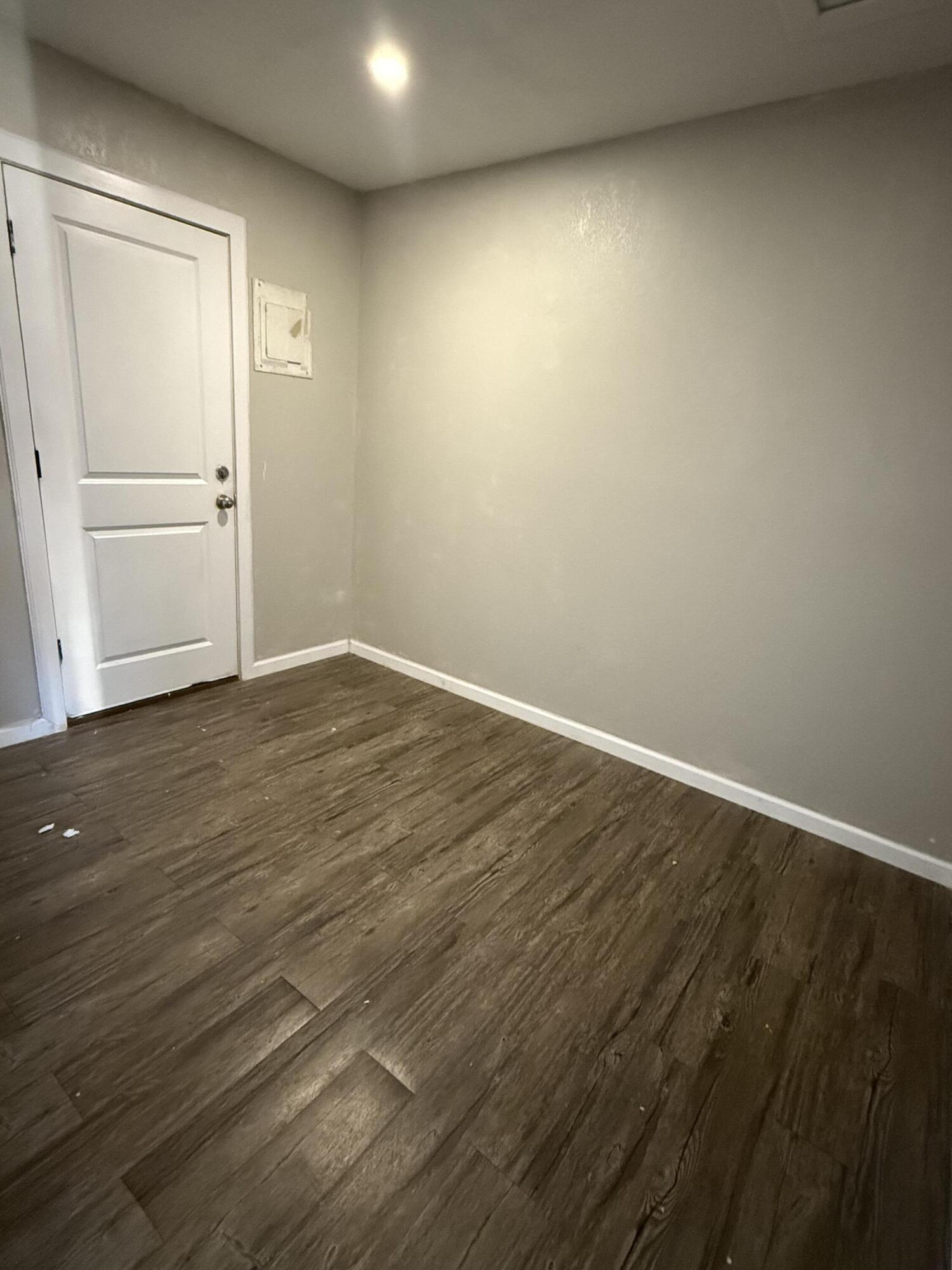 905 West 9th Street Muleshoe, TX 79347 - Photo 5 of 18 IMG_9358