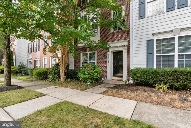 $3,050 | 12904 Leatherwood Lane, Woodbridge, VA 22192