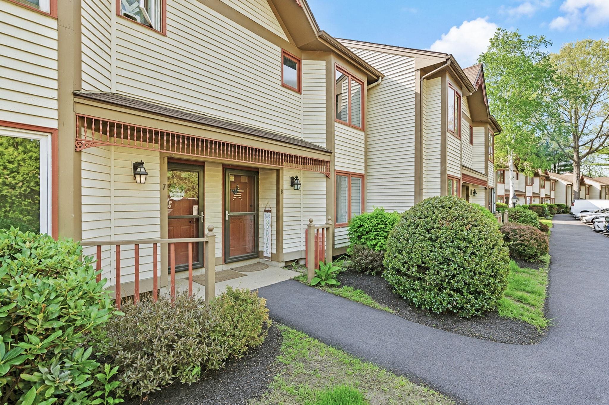 67 5th Street, Unit 8 Dover, NH 03820 - Photo 1 of 21