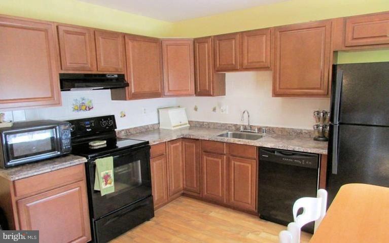 8679 Ridge Road Ellicott City, MD 21043 - Photo 5 of 21 Kitchen