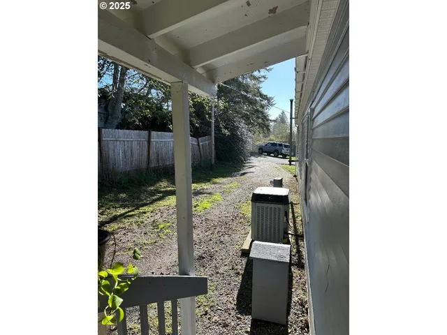 $199,900 | 96465 Coverdell Road, Unit 20, Brookings, OR 97415