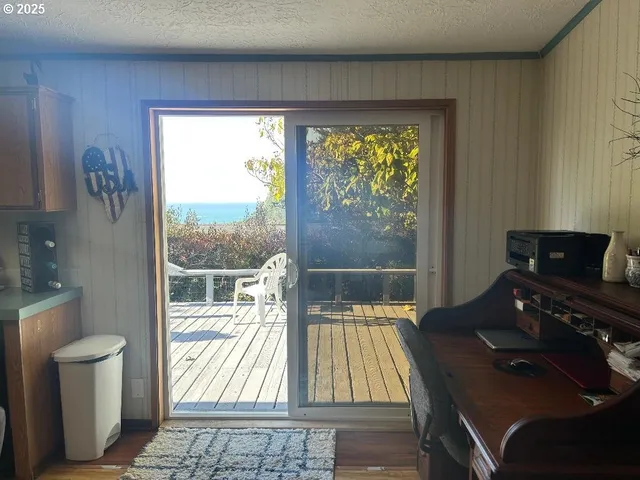 $199,900 | 96465 Coverdell Road, Unit 20, Brookings, OR 97415