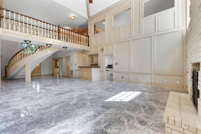 a view of entryway and hall