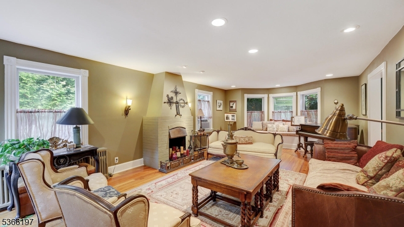 35 Woodledge Road Watchung, NJ 07069 - Photo 11 of 42