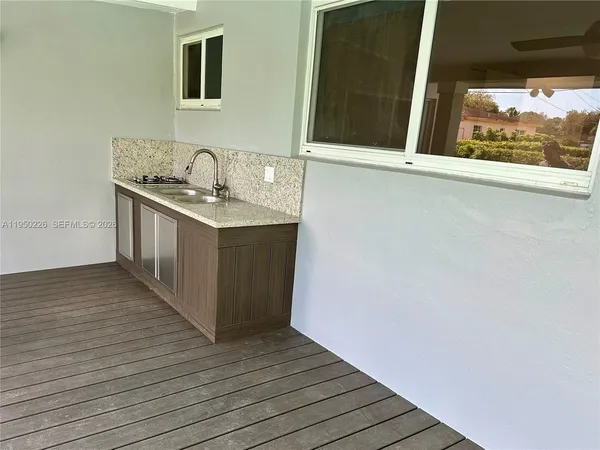 $995,000 | 1811 Southwest 83rd Avenue, Miami, FL 33155